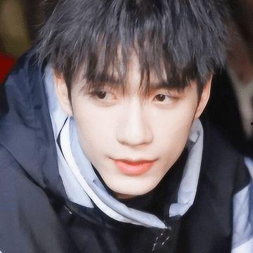 焉栩嘉吃瓜得瓜张颜齐,张颜齐意外走红