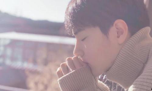 肖战吃瓜吃红薯图片高清,高清红薯吃瓜瞬间，甜蜜滋味尽收眼底