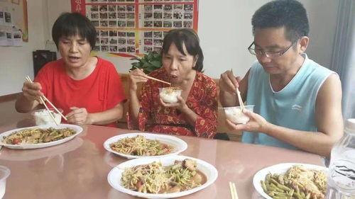 吃瓜驿站大号,带你领略网络舆论风向标