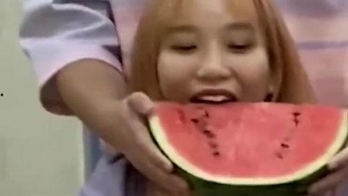 吃瓜比赛女朋友